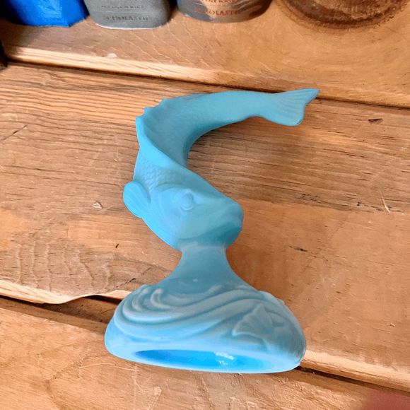 Vintage Fenton Blue Slag Satin Milk Glass Fish Figurine Leaping/Jumping Paper We - Picture 6 of 6